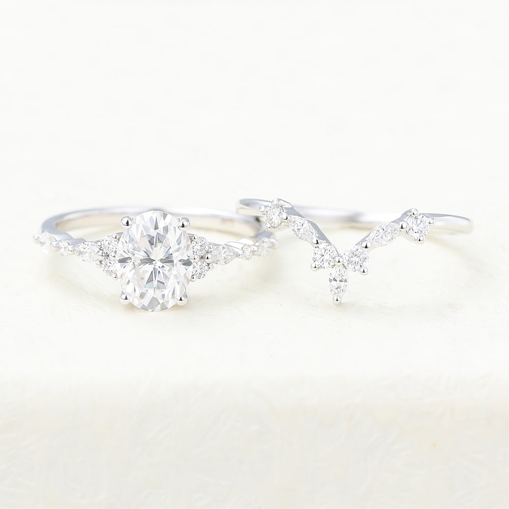 1.33 CT Oval Moissanite Cluster Bridal Ring Set