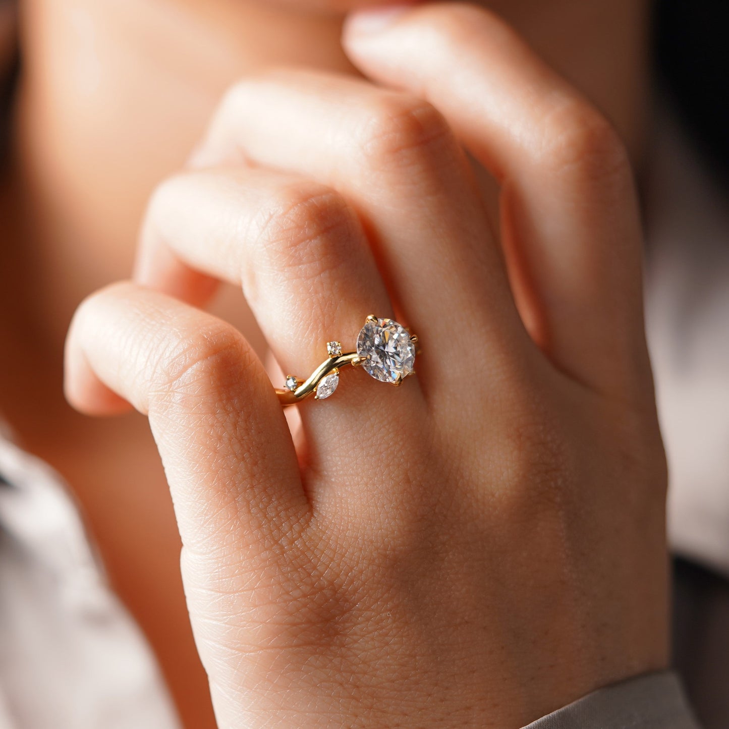Round Cut Twig Style Lab-Grown Diamond Engagement Ring