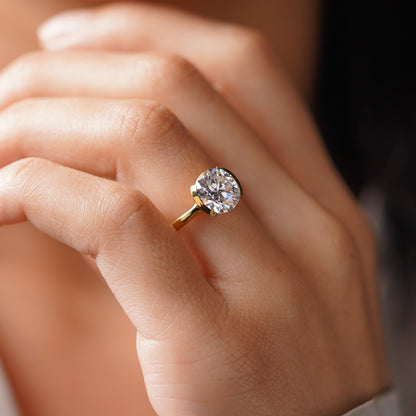 Round Cut Half Bezel Lab-Grown Diamond Engagement Ring