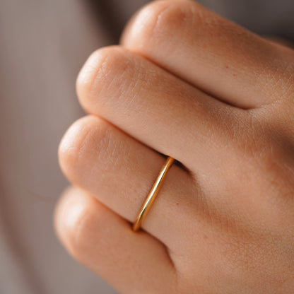 Knife Edge Wedding Band