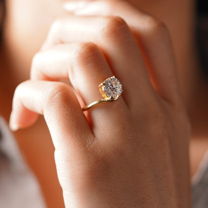 Round Cut Solitaire Lab-Grown Diamond Engagement Ring