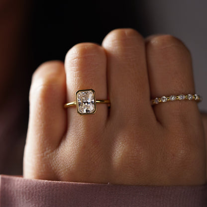 Radiant Cut Bezel Lab-Grown Diamond Engagement Ring