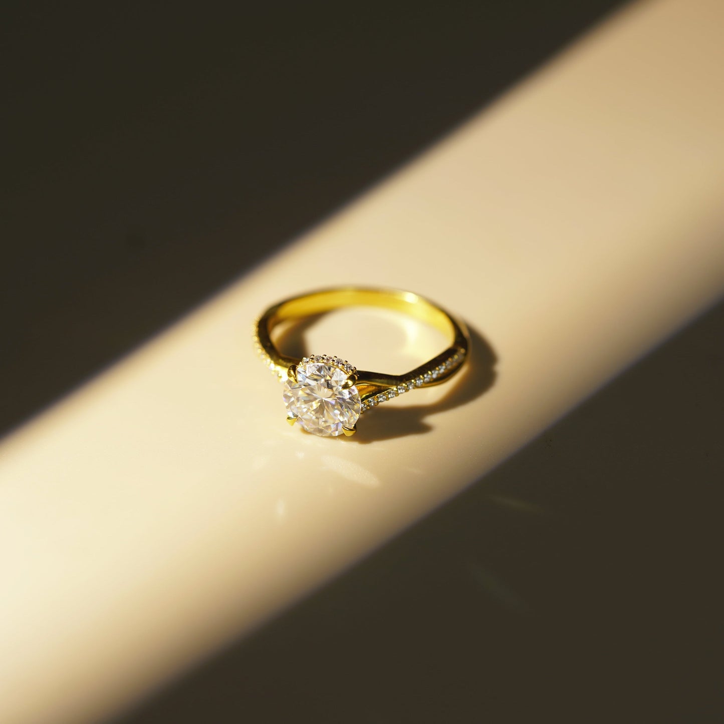Round Cut Twisted Pave Lab-Grown Diamond Engagement Ring