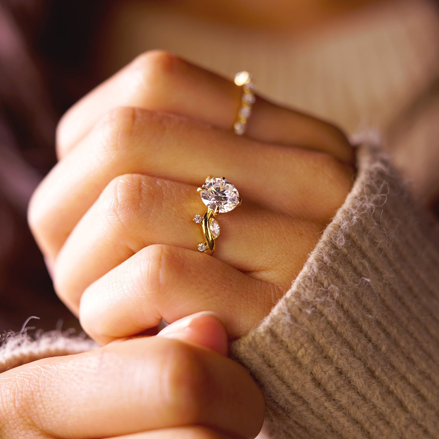Round Cut Twig Style Lab-Grown Diamond Engagement Ring