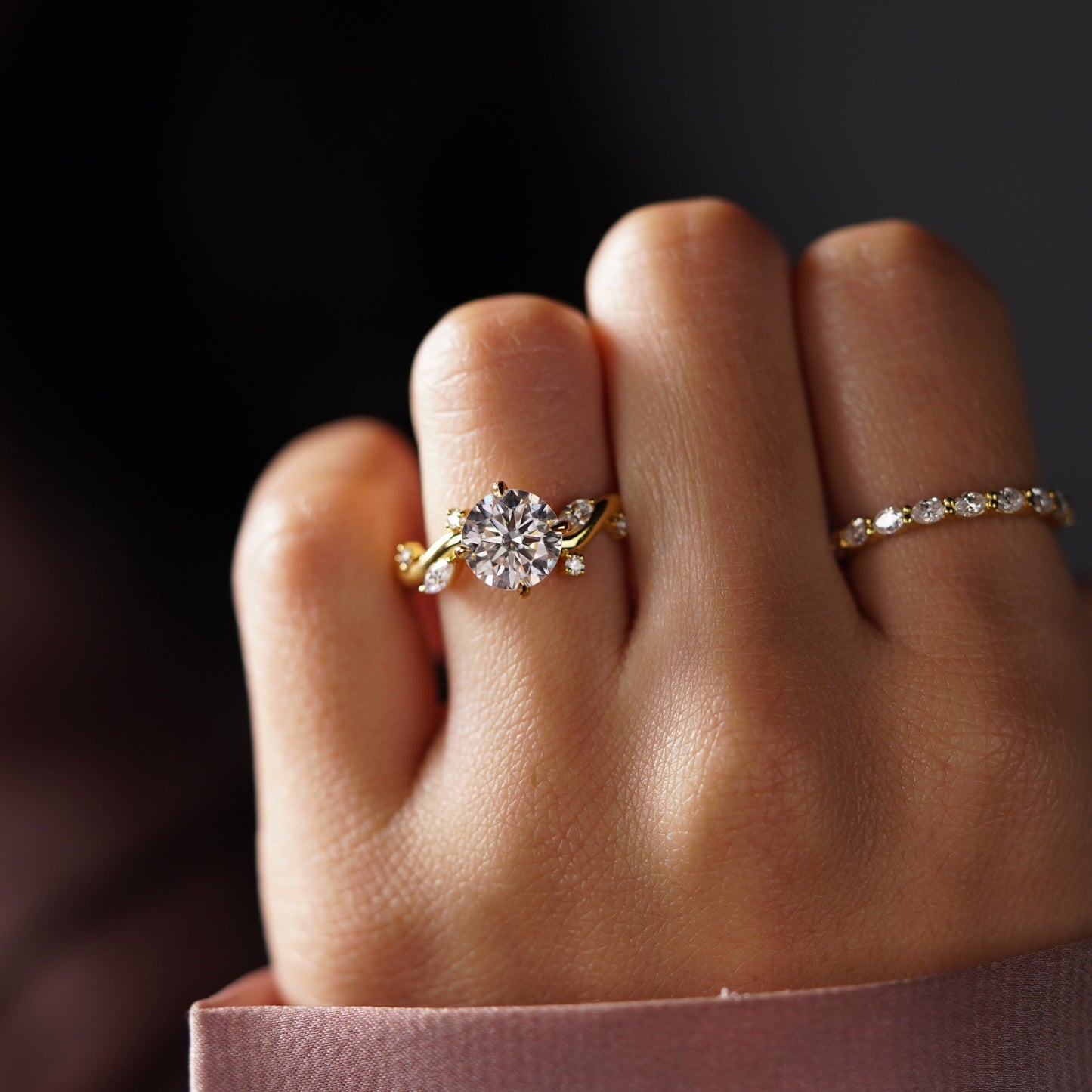 Round Cut Twig Style Lab-Grown Diamond Engagement Ring