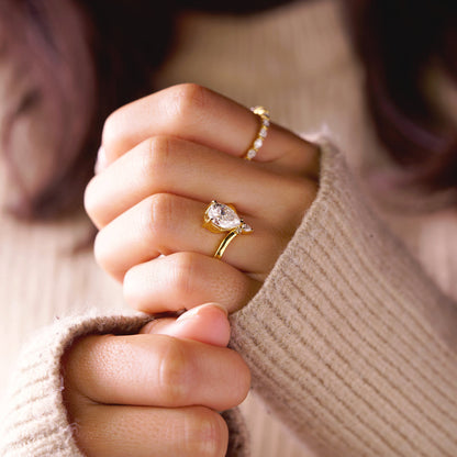Pear Cut Curved Shank Lab-Grown Diamond Engagement Ring