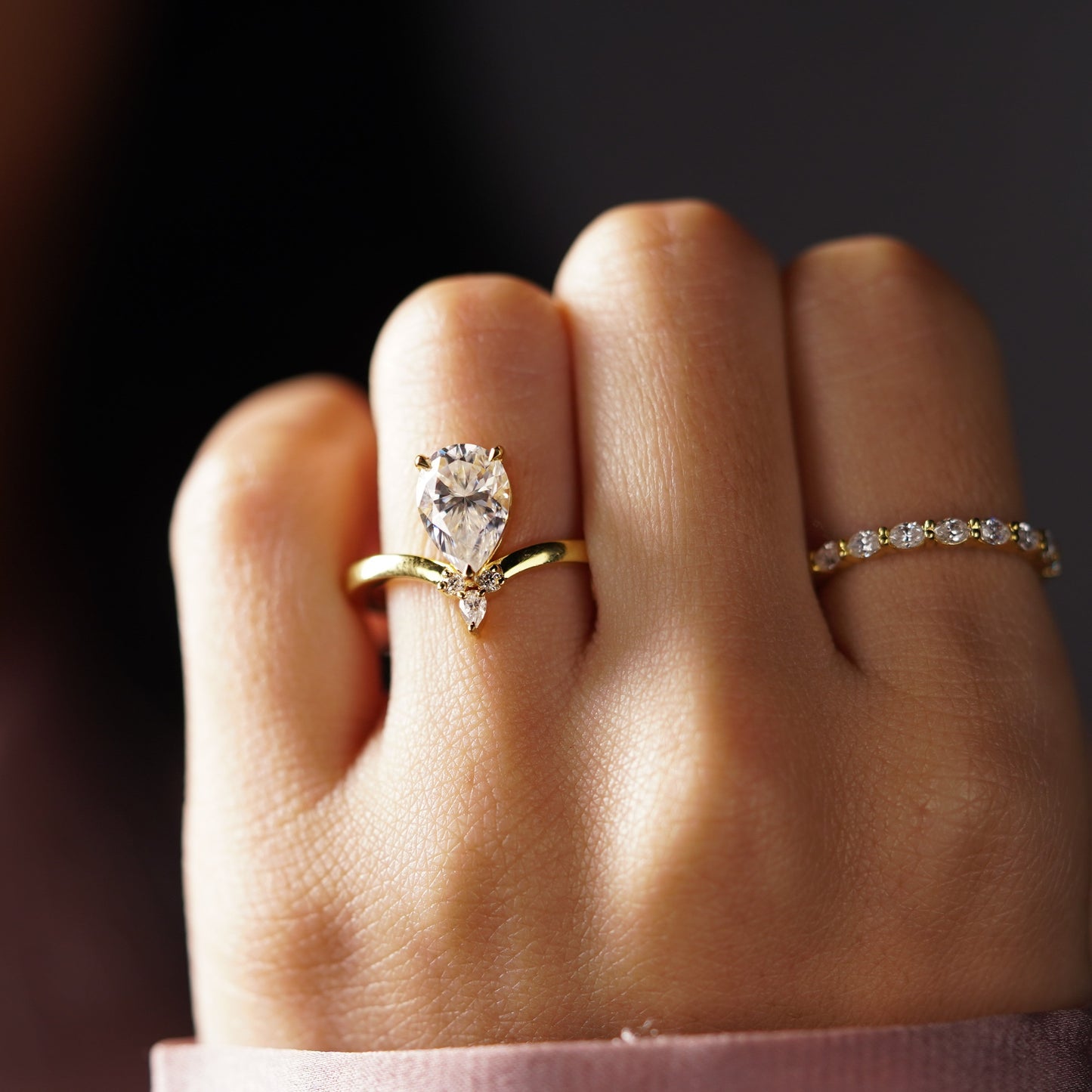 Pear Cut Curved Shank Lab-Grown Diamond Engagement Ring