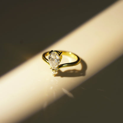 Pear Cut Curved Shank Lab-Grown Diamond Engagement Ring
