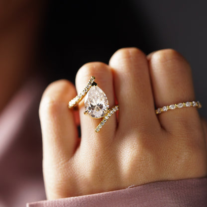 Pear Cut Twisted Pave Lab-Grown Diamond Engagement Ring