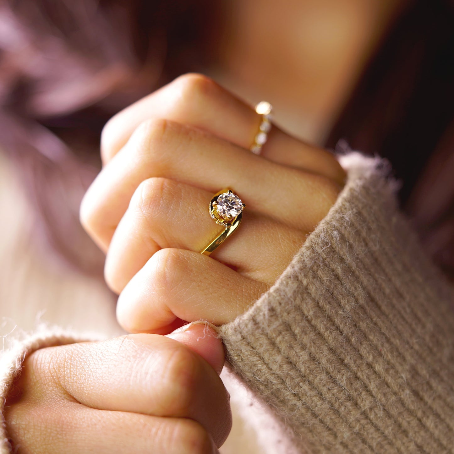 Round Cut Swirl Pave Lab-Grown Diamond Engagement Ring