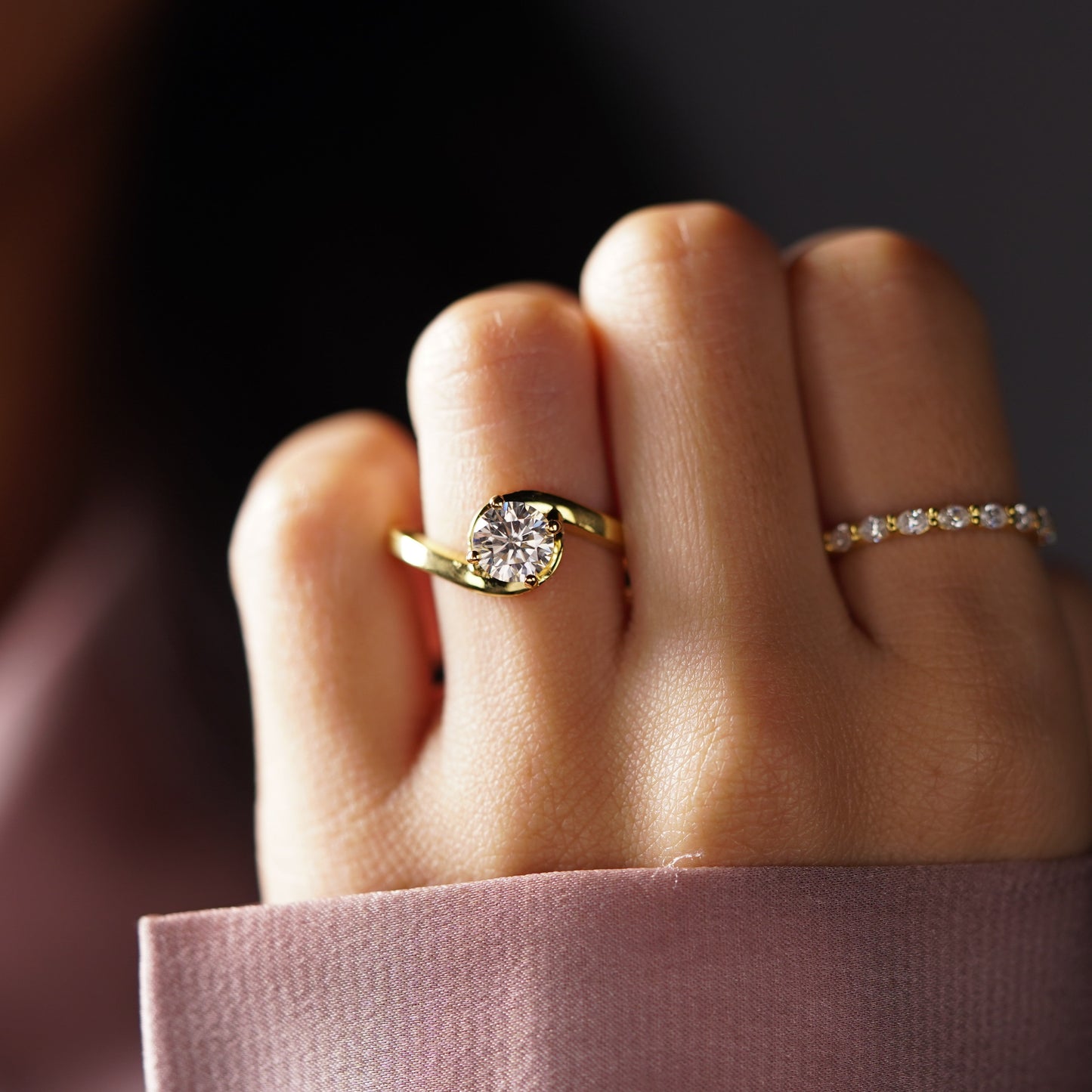 Round Cut Swirl Pave Lab-Grown Diamond Engagement Ring