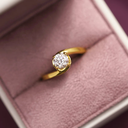 Round Cut Swirl Pave Lab-Grown Diamond Engagement Ring