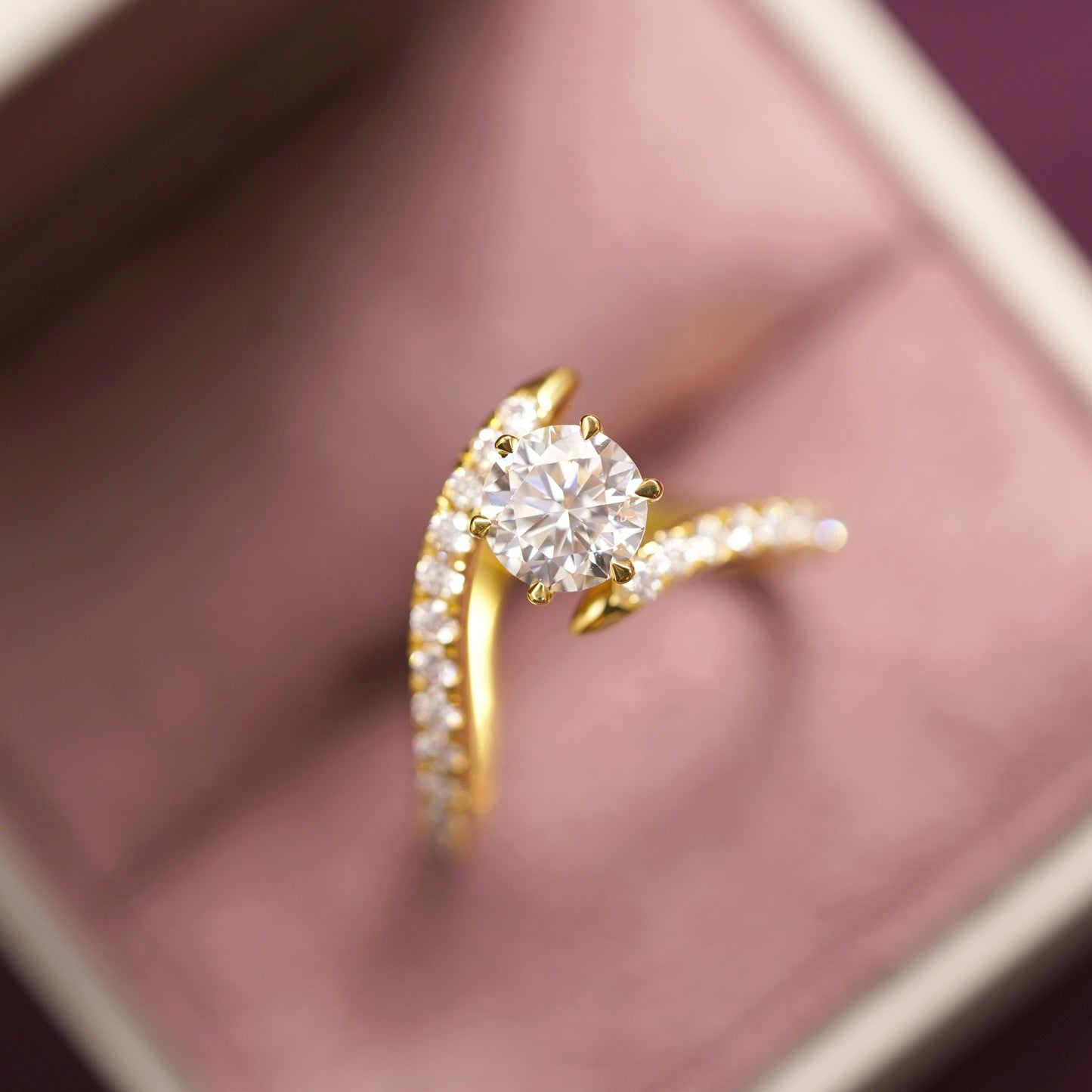 Round Cut Unique Lab-Grown Diamond Engagement Ring
