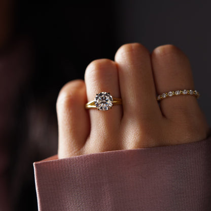 Round Cut Solitaire Split Shank Lab-Grown Diamond Engagement Ring