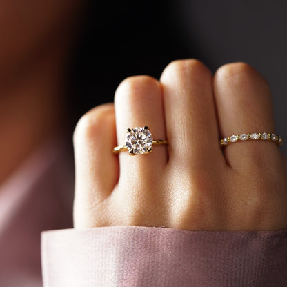 Round Cut Twisted Shank Lab-Grown Diamond Engagement Ring