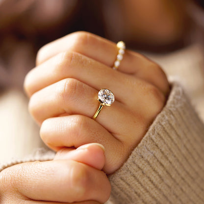 Round Cut Half Bezel Lab-Grown Diamond Engagement Ring