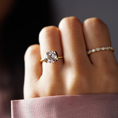 Round Cut Half Bezel Lab-Grown Diamond Engagement Ring