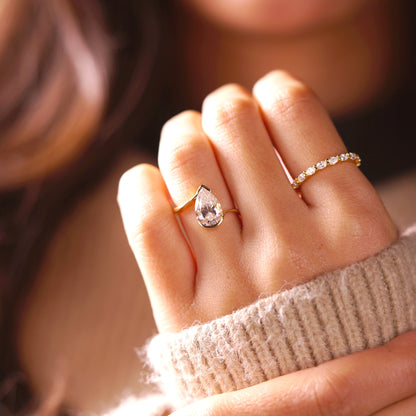 Pear Cut Swirl Lab-Grown Diamond Engagement Ring