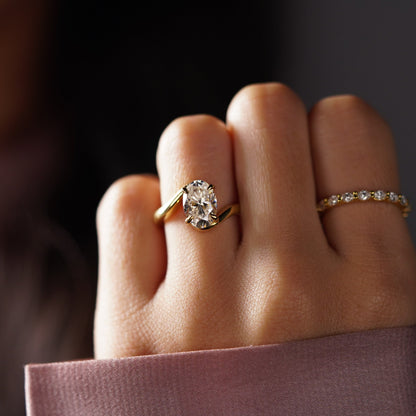 Oval Cut Swirl Lab-Grown Diamond Engagement Ring