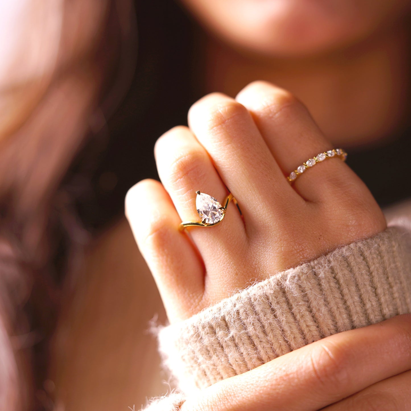 Pear Cut Curved Lab-Grown Diamond Engagement Ring