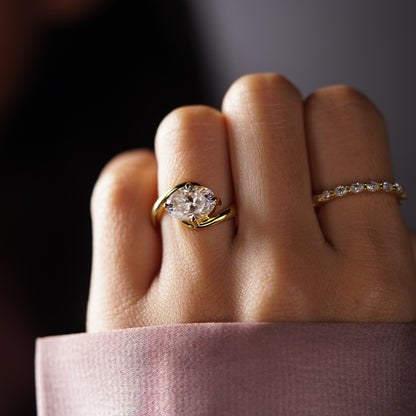 Oval Cut Solitaire Lab-Grown Diamond Engagement Ring