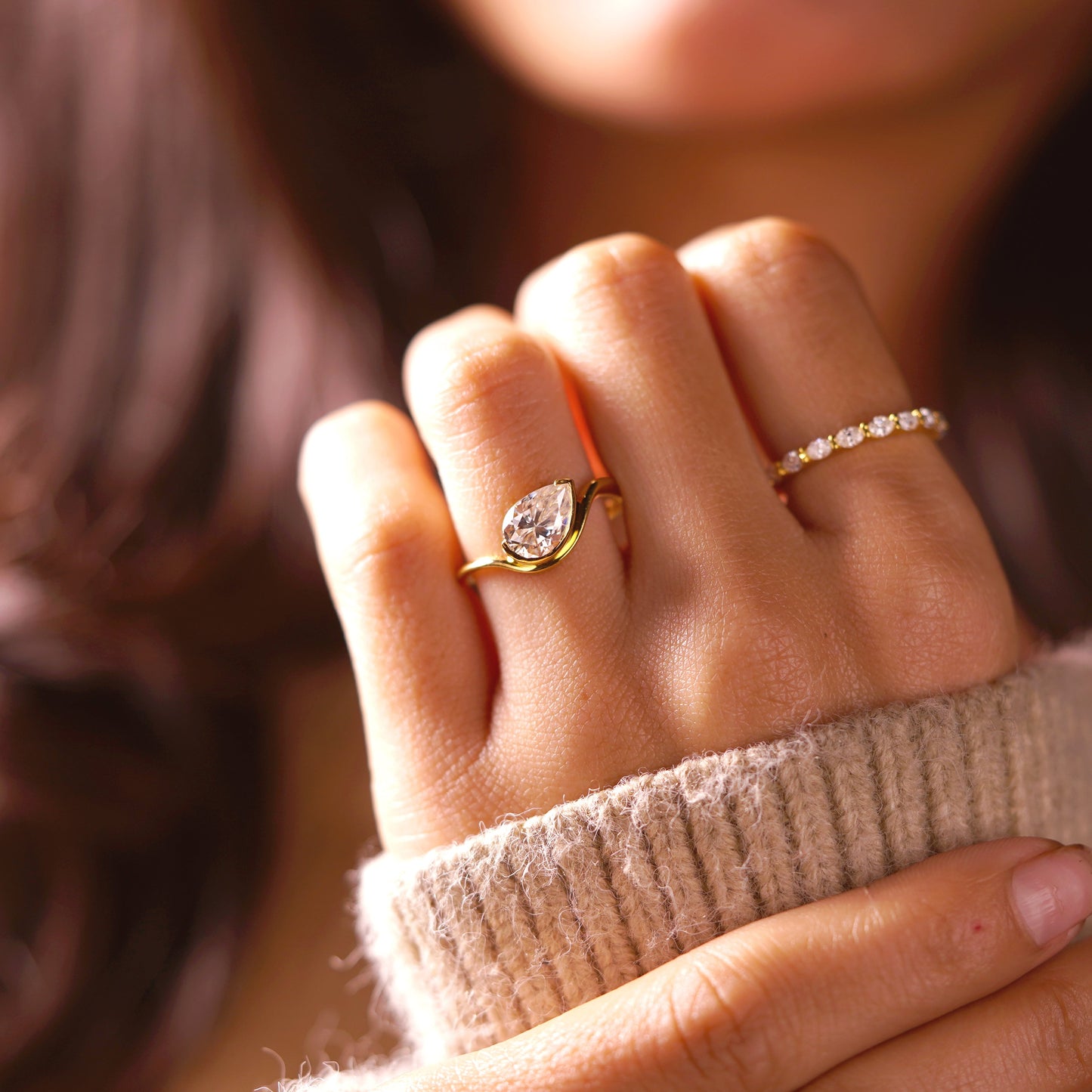 Pear Cut Curved Lab-Grown Diamond Engagement Ring
