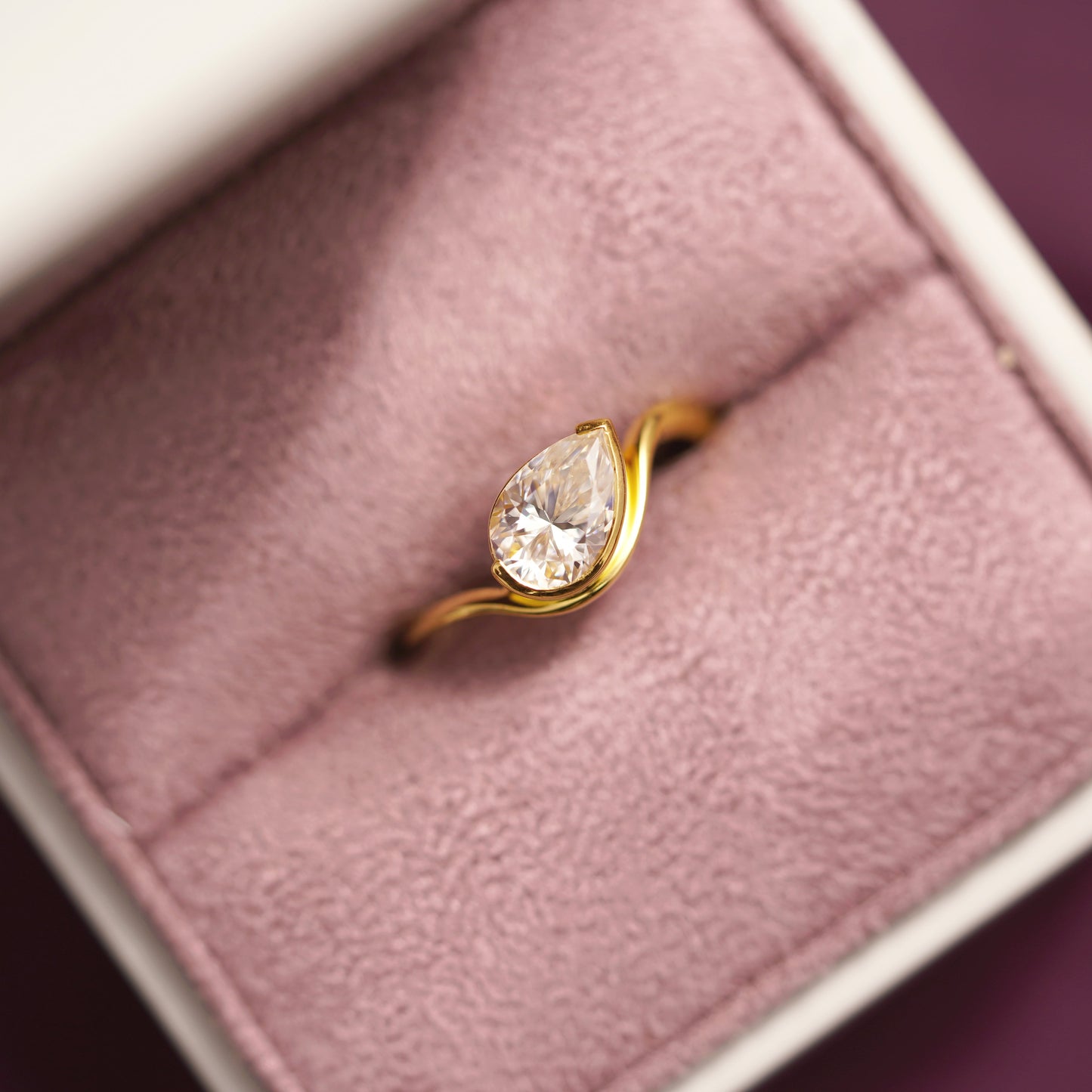 Pear Cut Curved Lab-Grown Diamond Engagement Ring