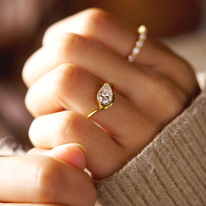Pear Cut Half Bezel Waved Lab-Grown Diamond Engagement Ring