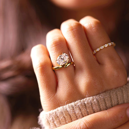 Oval Cut Solitaire Lab-Grown Diamond Engagement Ring