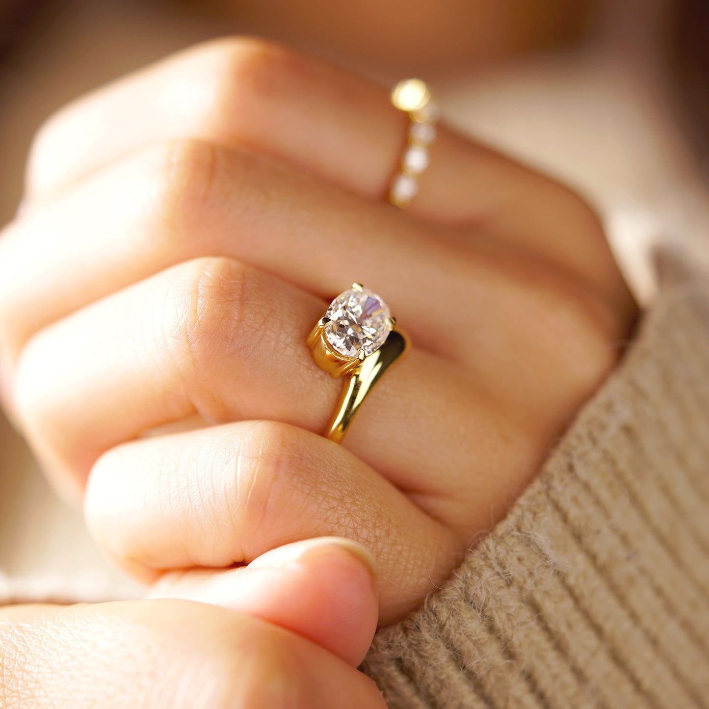 Oval Cut Solitaire Lab-Grown Diamond Engagement Ring