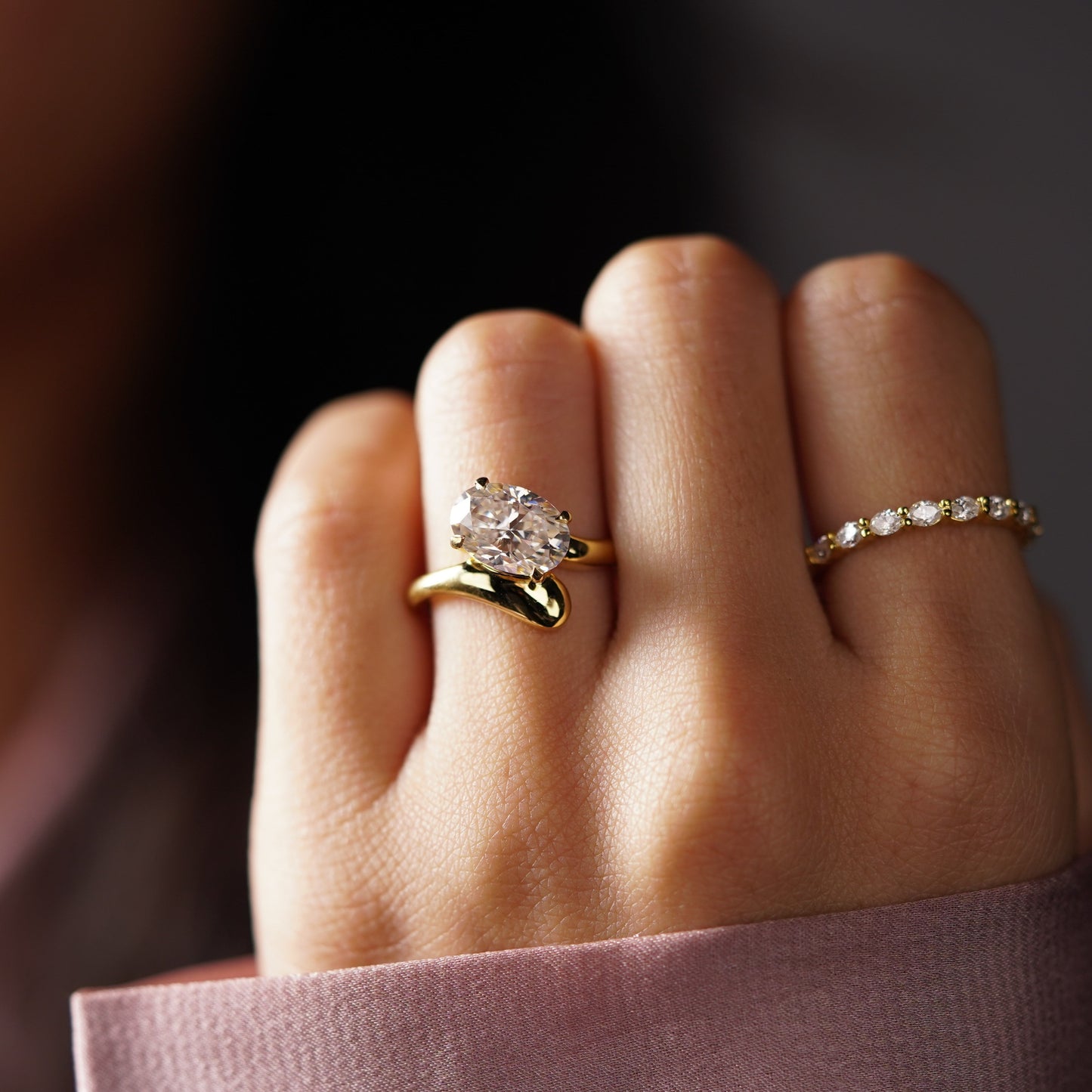 Oval Cut Solitaire Lab-Grown Diamond Engagement Ring