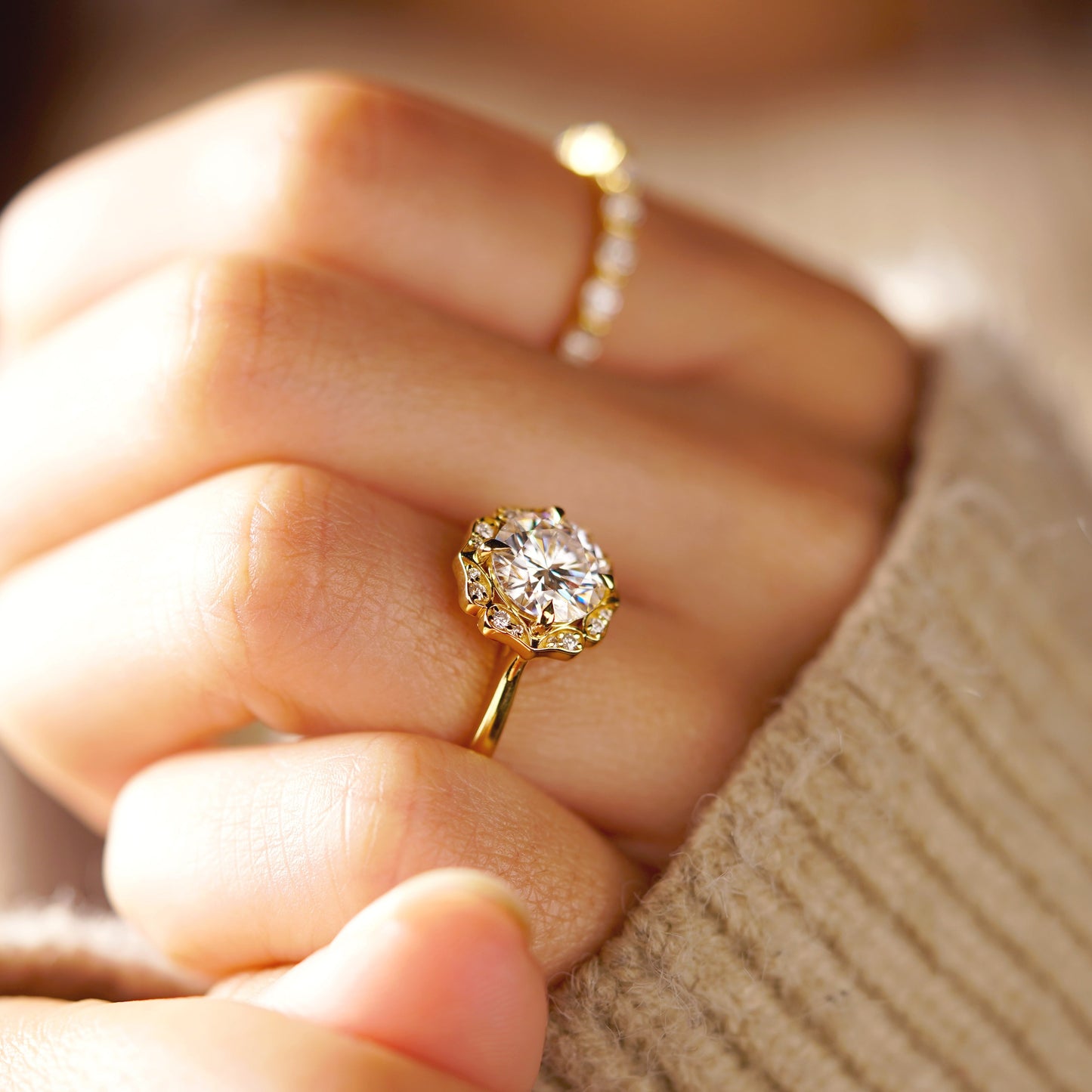 Round Cut Vintage Art Deco Lab-Grown Diamond Engagement Ring