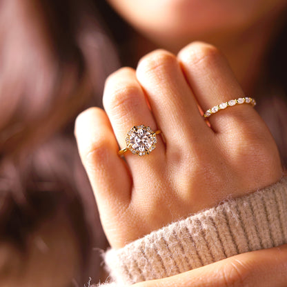 Round Cut Vintage Art Deco Lab-Grown Diamond Engagement Ring