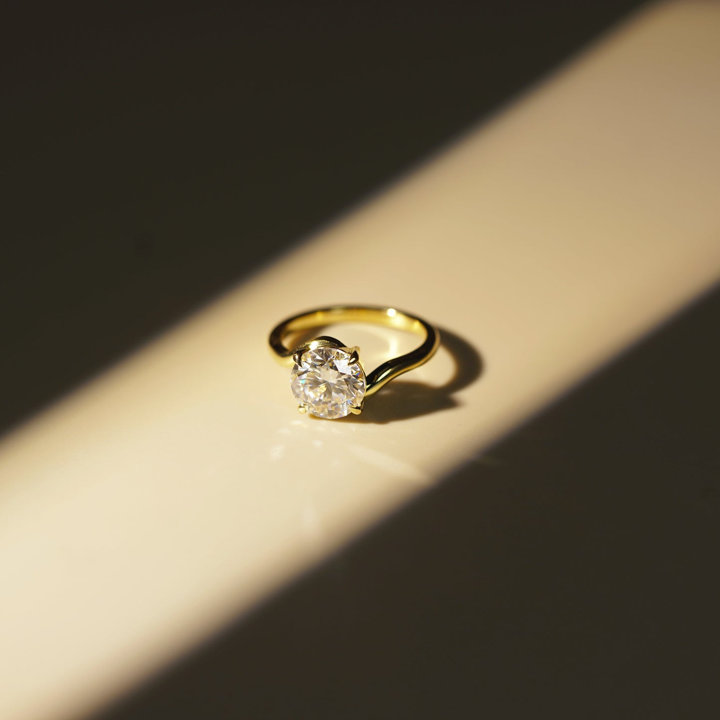 Round Cut Solitaire Lab-Grown Diamond Engagement Ring