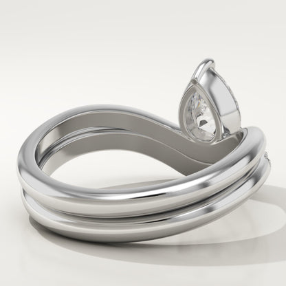 Pear Cut Solitaire Lab-Grown Diamond Bridal Set