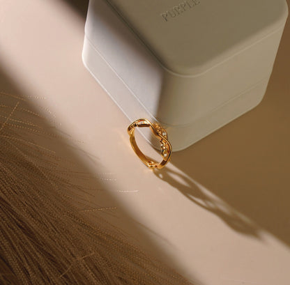 0.11 TCW Round Lab-Grown Diamond Twig Wedding Band