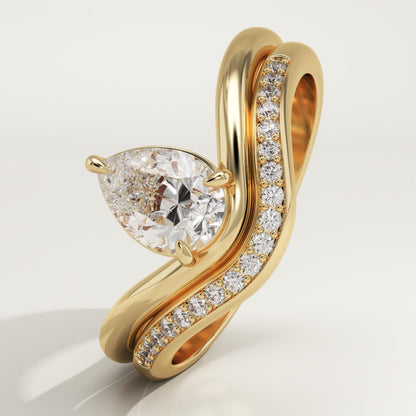 Pear Cut Solitaire Lab-Grown Diamond Bridal Set