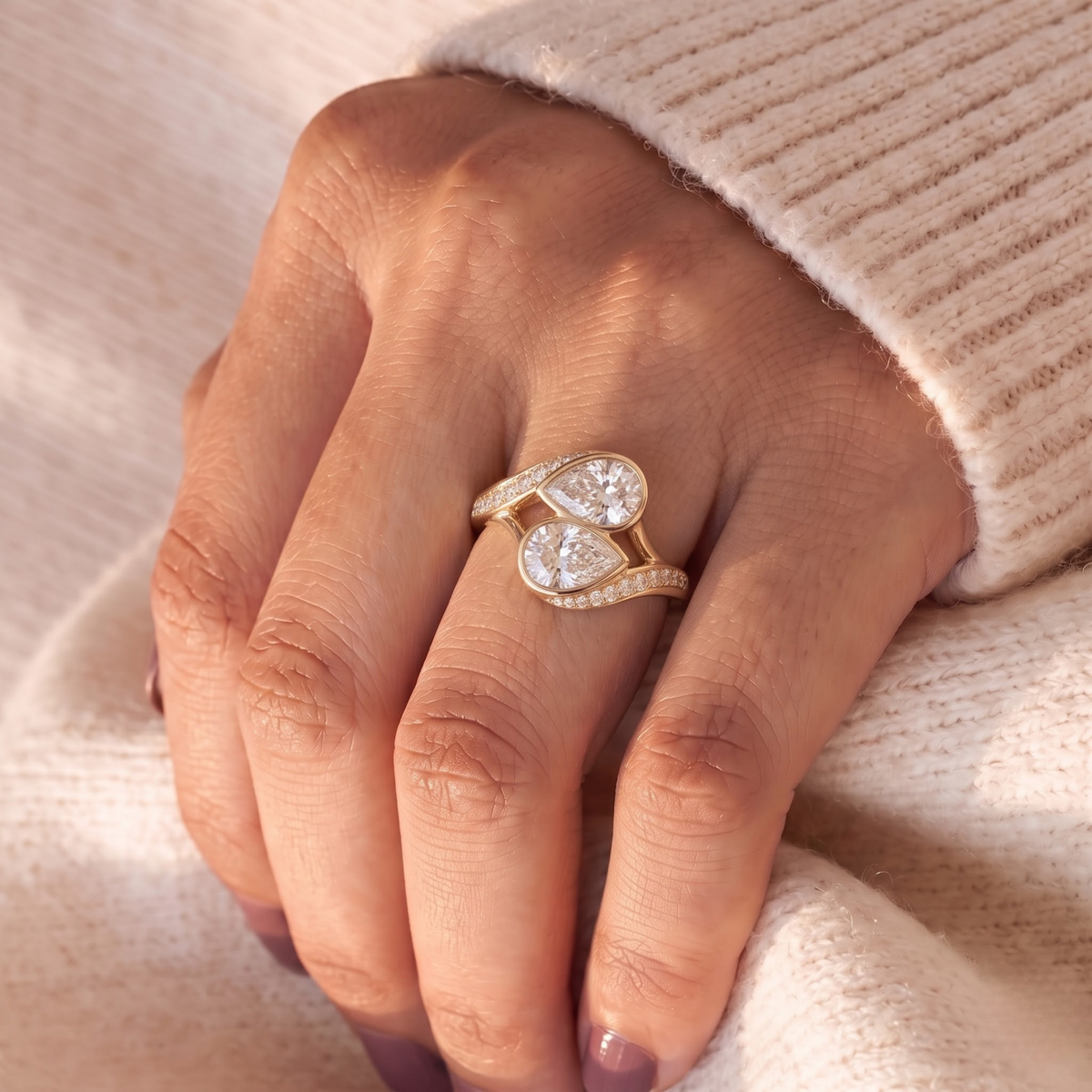 2 CT Pear Cut Curved Lab-Grown Diamond Engagement Ring