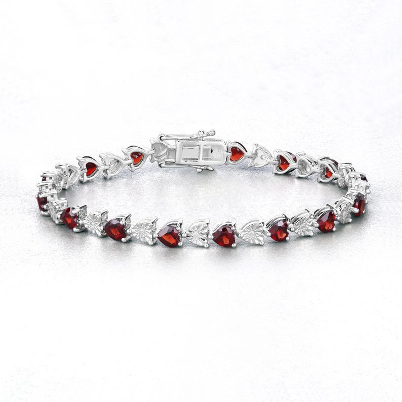 7.5 TCW Heart Shaped January-Garnet Birthstone Bracelet 1