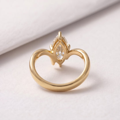 2 CT Marquise Cut Solitaire Lab-Grown Diamond Engagement Ring