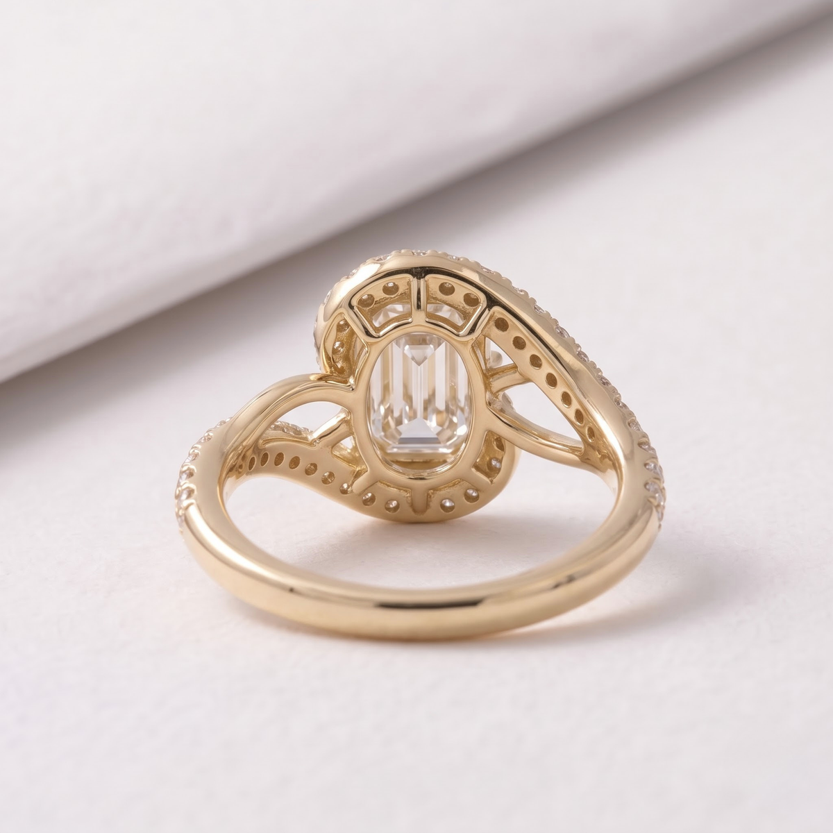 2 CT Pear Cut Curved Lab-Grown Diamond Engagement Ring