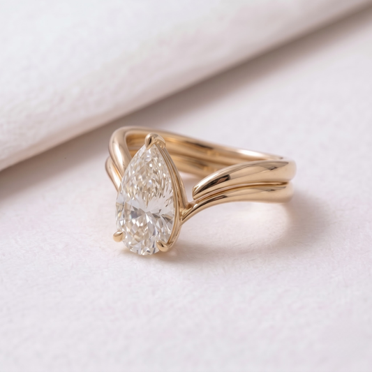 2.5 CT Pear Cut Solitaire Lab-Grown Diamond Bridal Set