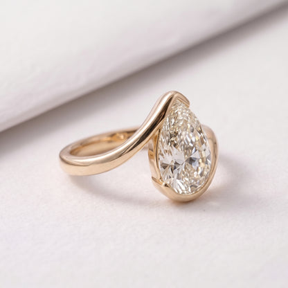 2.5 CT Pear Cut Solitaire Lab-Grown Diamond Engagement Ring